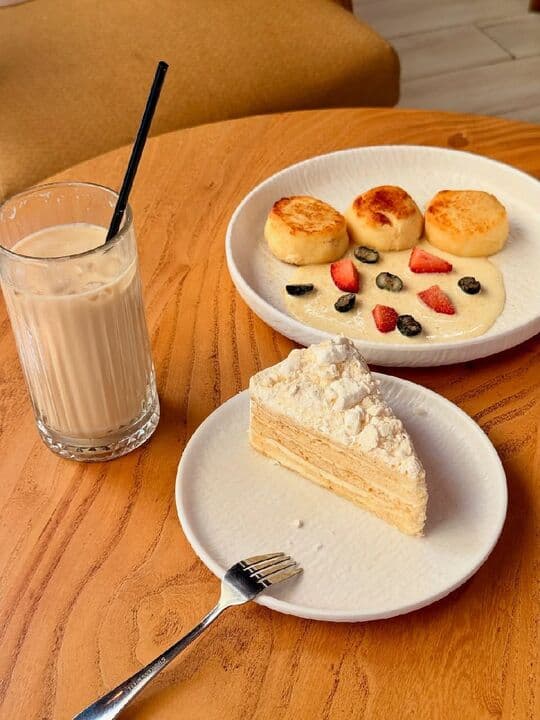 Eva Coffee House  по Ауэзова