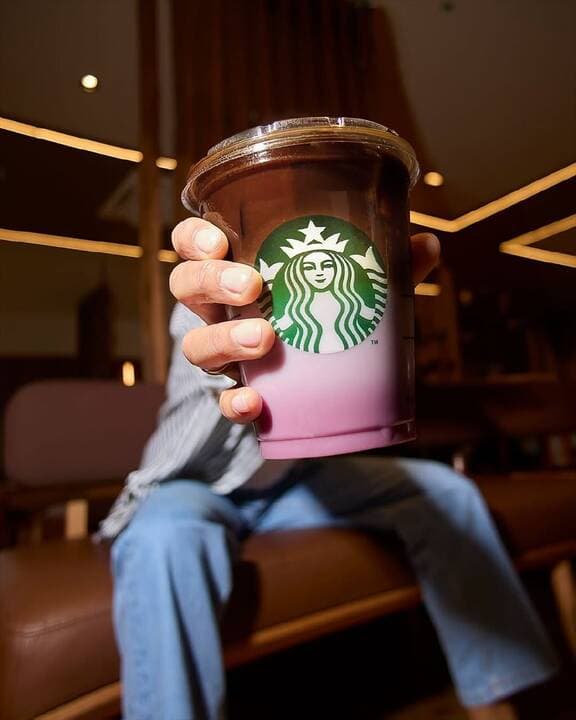 Starbucks ТЦ Abu Dhabi Plaza