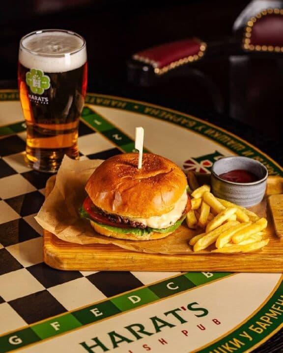 Harat`s Pub на Пастера