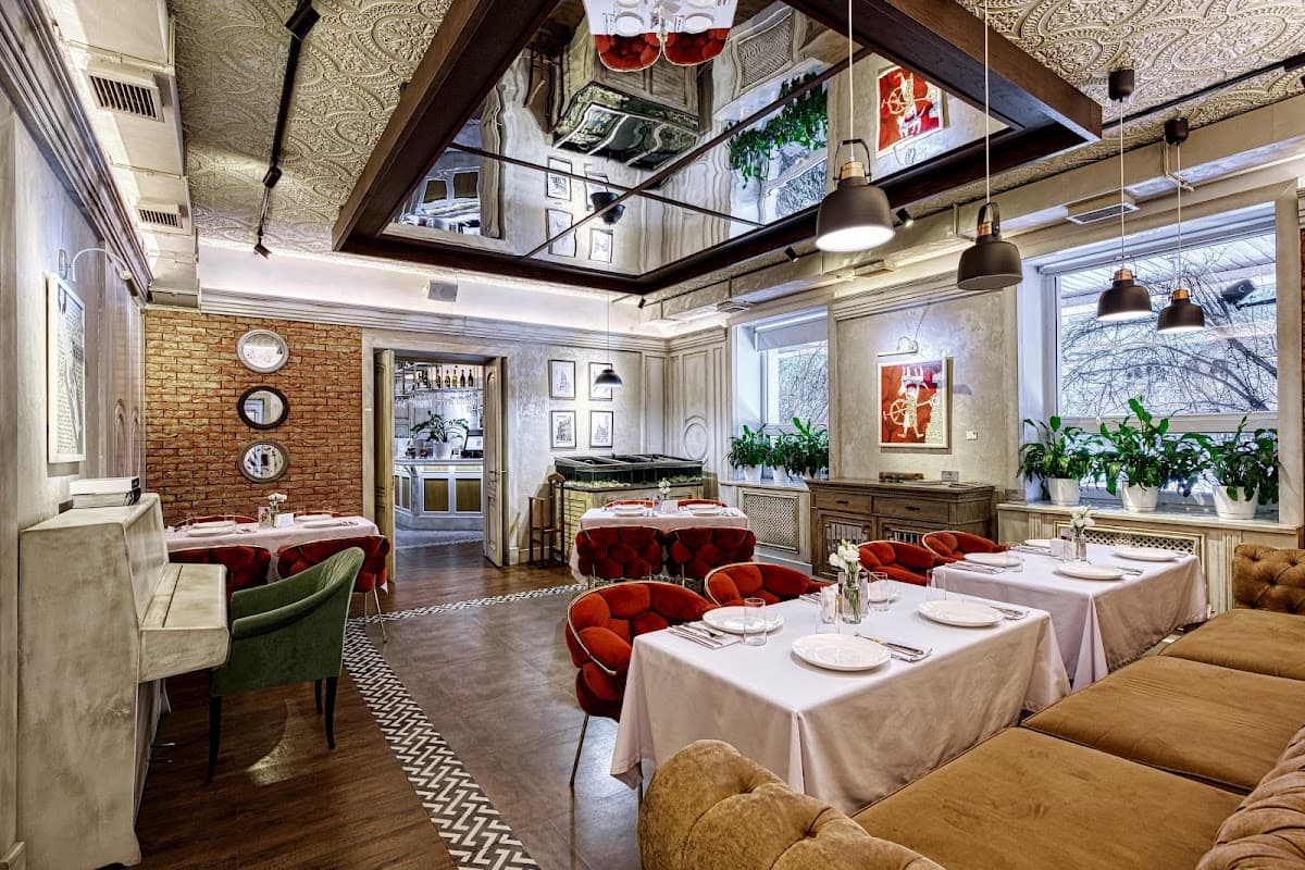 Laureate Grand Cafe