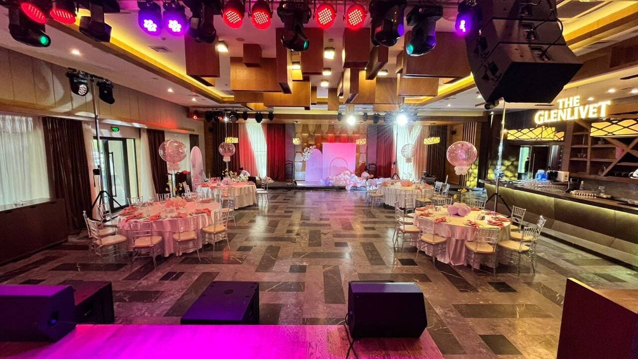 VIP-кабинки до 25 человек