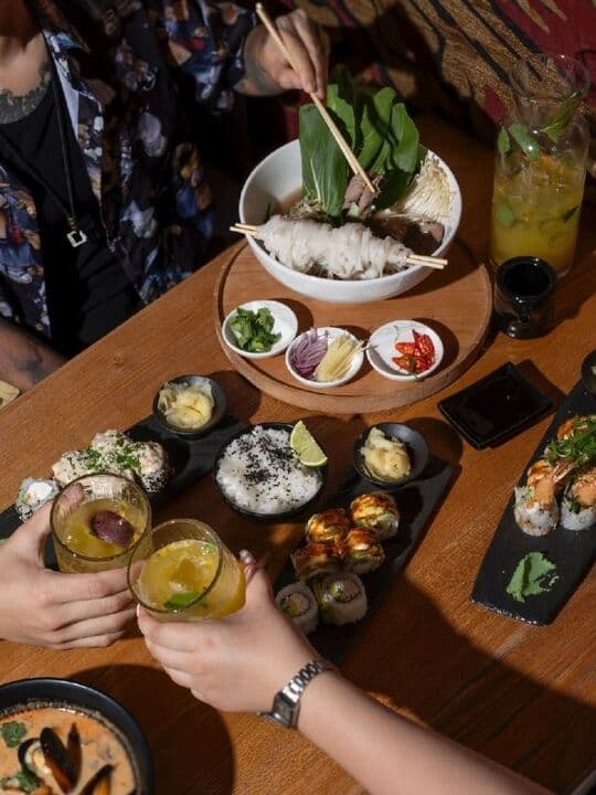 Yakuza Sushi & Tom Yum по Толе би