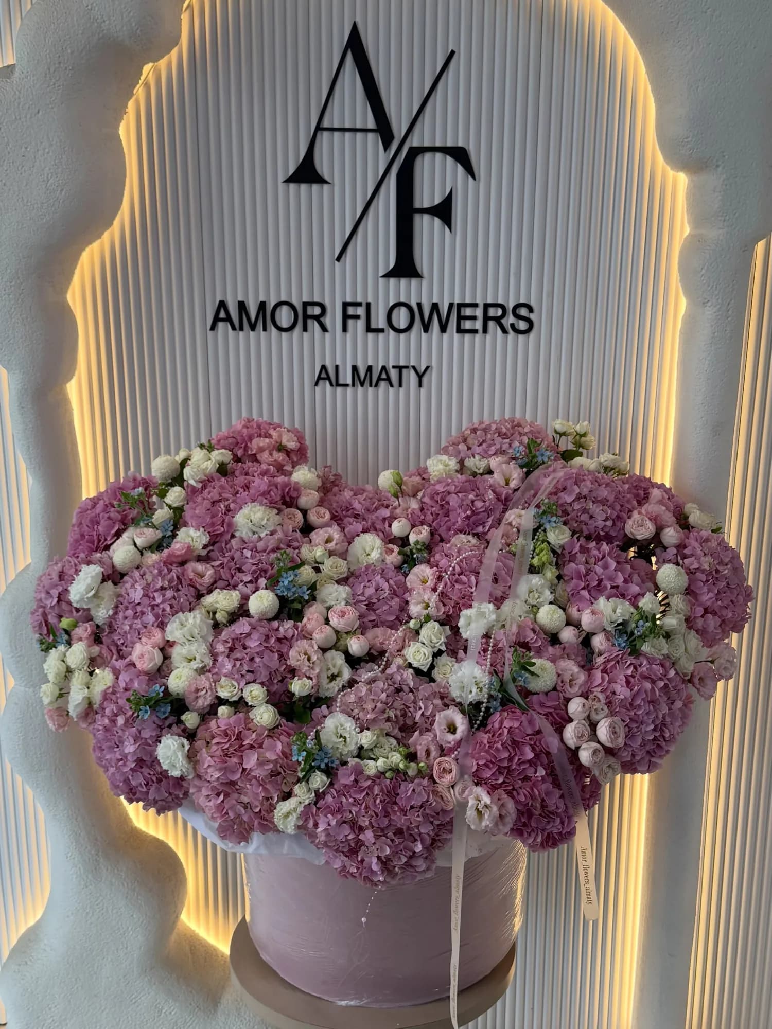 Amor Flowers