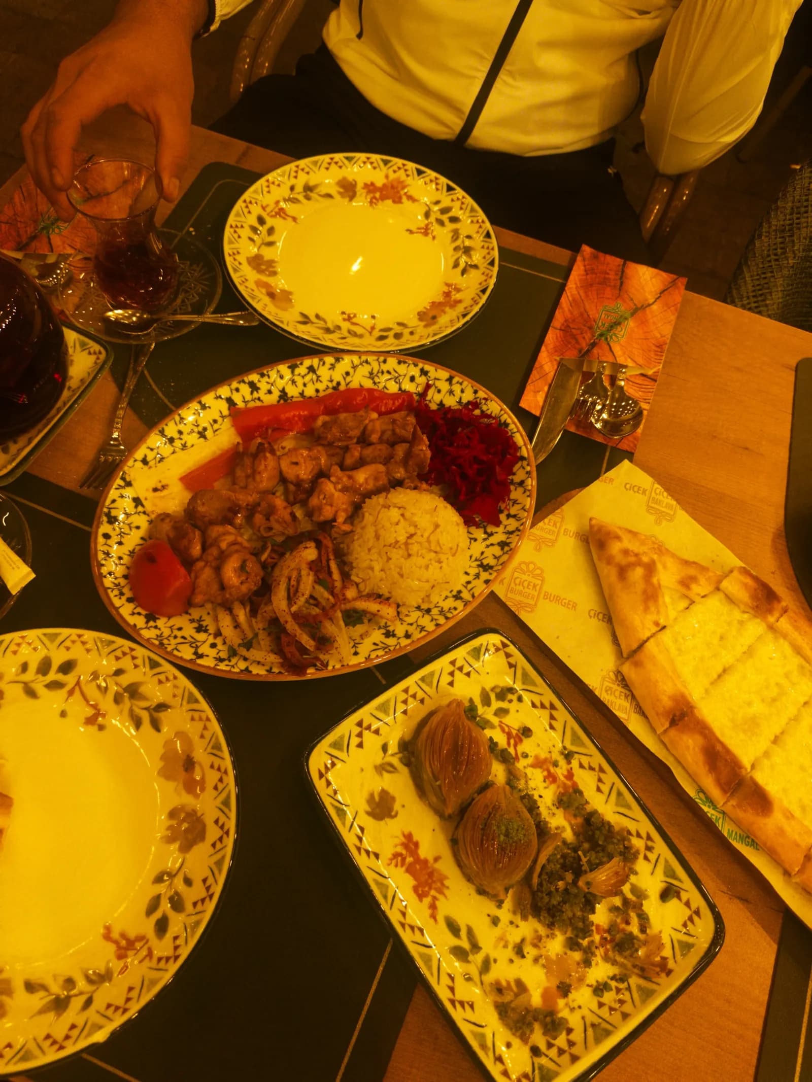 Çiçek Mangal на Жибек Жолы