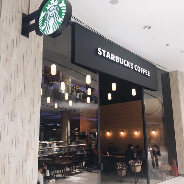 Starbucks Coffee в Dostyk Plaza