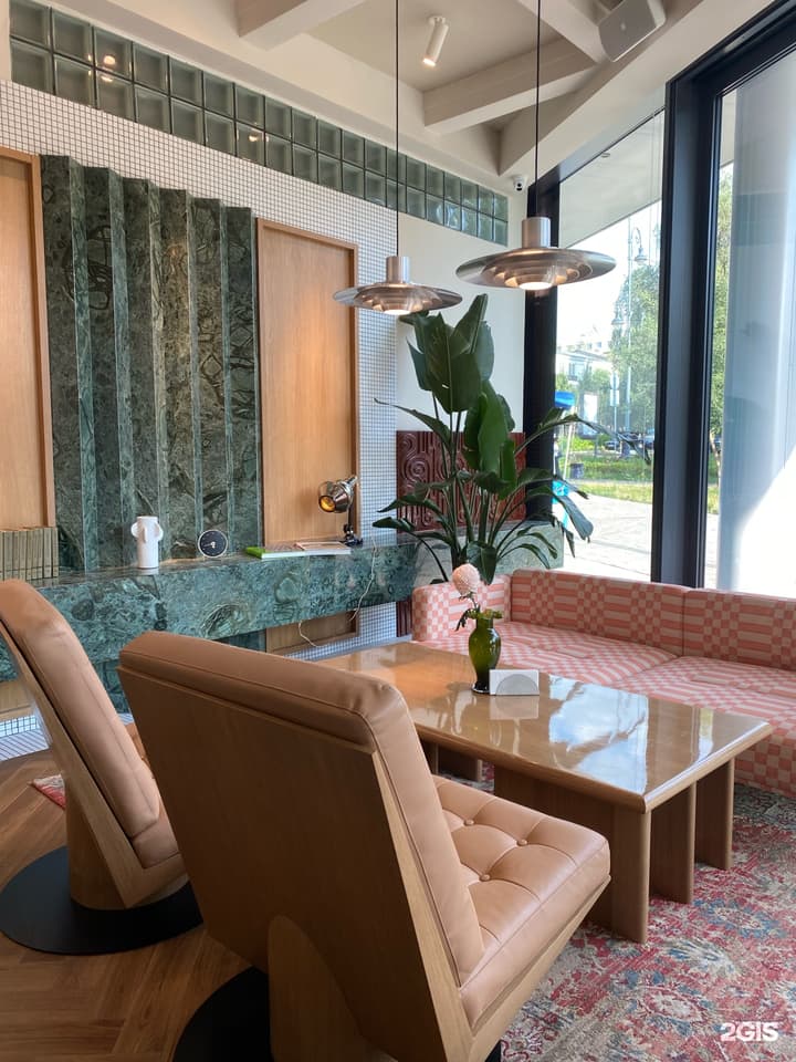 AQQU Central Cafe