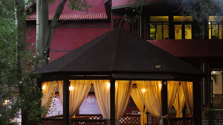 Taura Resort