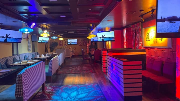 Friends bar & terrace