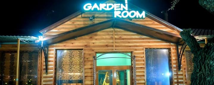 GARDEN ROOM