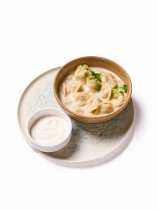 Пельмени с горячим бульоном