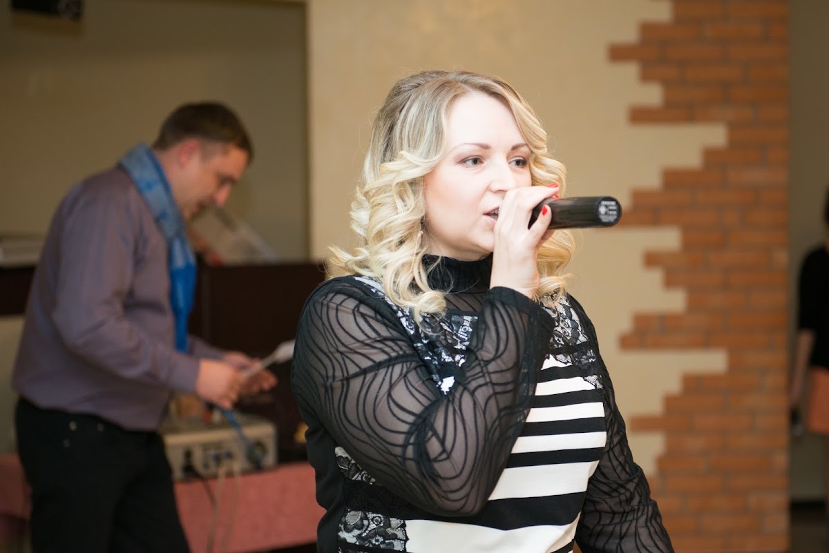 Анна Комарова