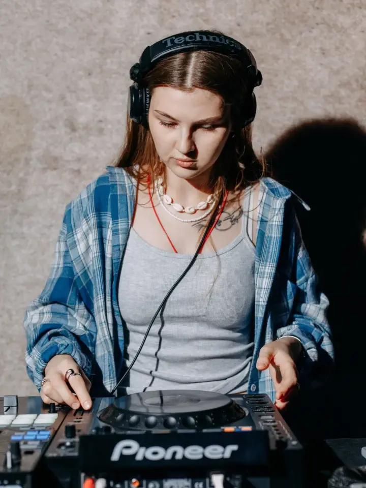 DJ bar.rista