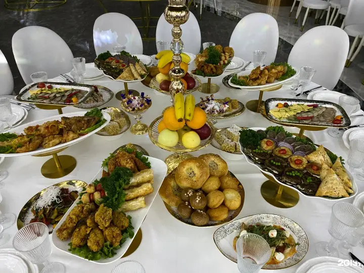 Qobyz ballroom