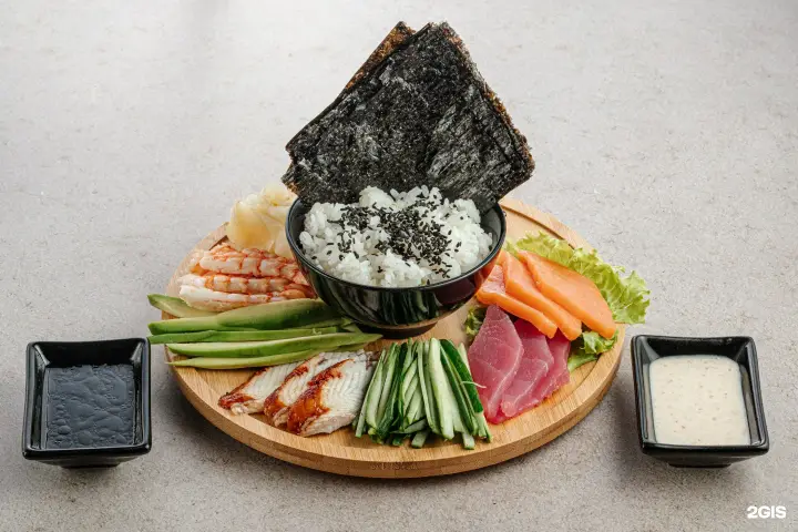 Yakuza Sushi & Tom Yum на Толе би